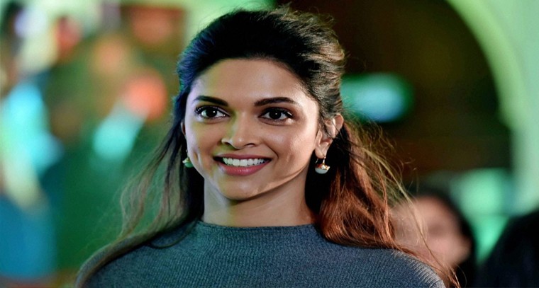 బాలీవుడ్ స్టార్ హీరోయిన్ కు తీవ్ర అస్వస్థత

