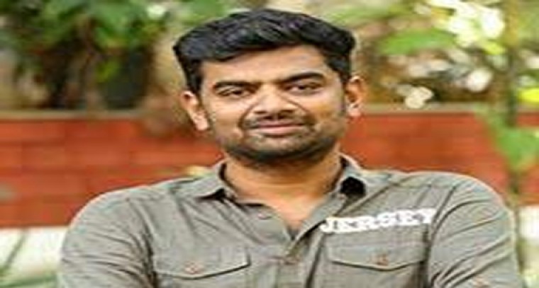 ముంబైలో తెలుగు దర్శకుడికి స్టాండింగ్ ఒవేషన్... 

