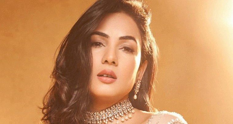 అమెజాన్ 'మీర్జాపూర్' సినిమాలోకి సోనాల్ చౌహాన్ ఎంట్రీ!