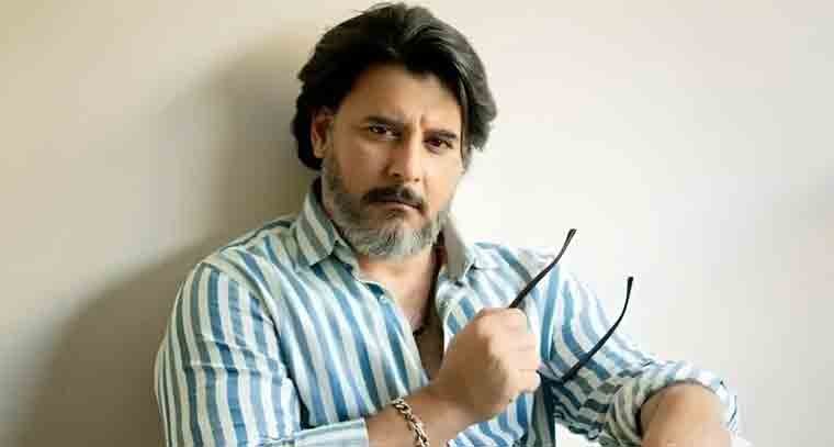 'హ్యాపీ రాజ్' చిత్రంతో మరోసారి వెండితెరపైకి అబ్బాస్ 
