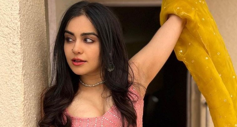  బార్ డ్యాన్సర్  పాత్ర లో  అదా శర్మ ?