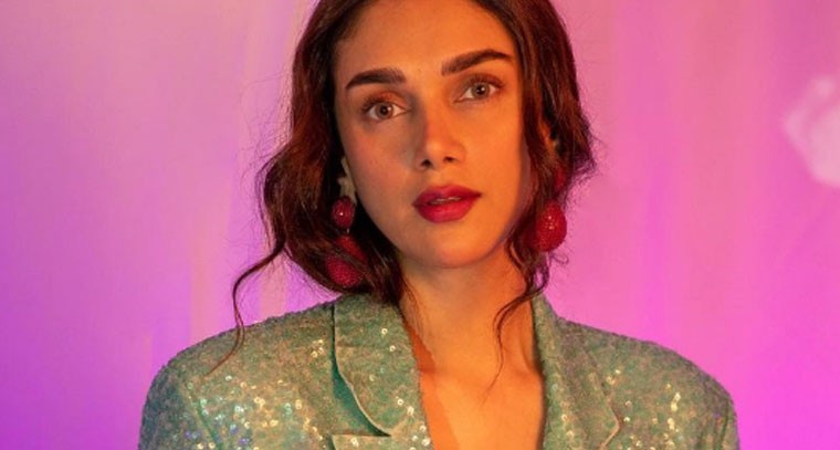  రాయల్ లుక్‌ లో అదితి రావ్ హైదరి