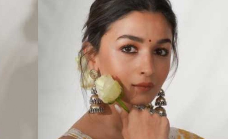 హాలీవుడ్ లోకి ఎంట్రీ ఇస్తున్న అలియా భట్  