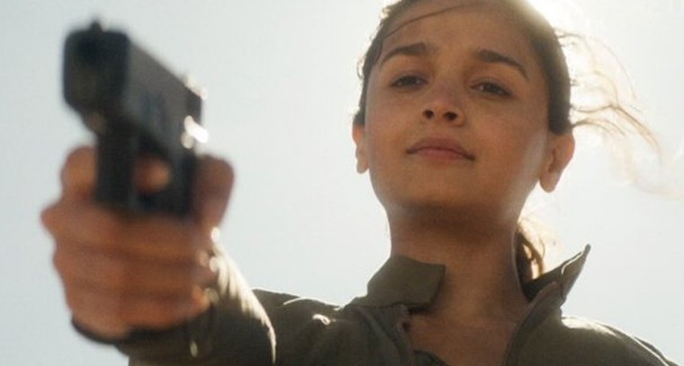 ‘హార్ట్ ఆఫ్ స్టోన్స్’ లో విలన్ గా అలియ