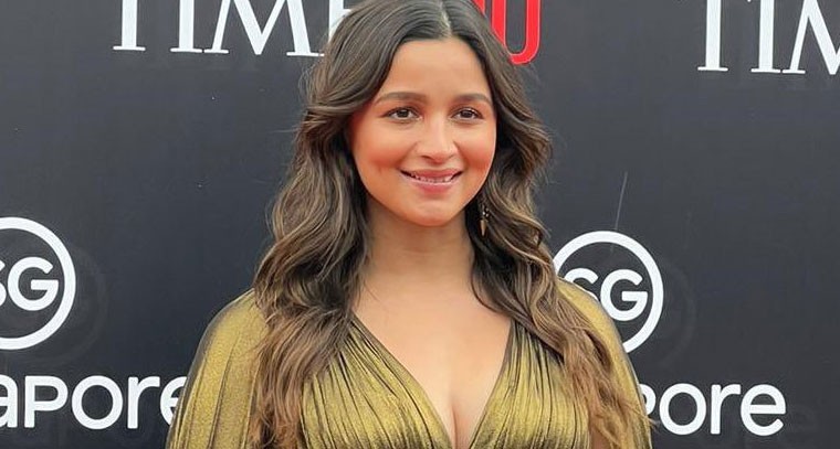 బేబీ బంప్ తో అలియా భట్‌ 