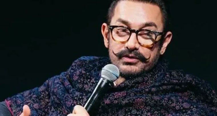 ఆ ఇద్దరు హీరోలు నా కెరీర్‌ను తొక్కేస్తున్నారు: అమీర్ ఖాన్