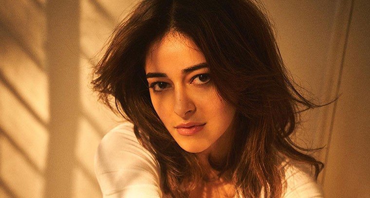 థైయ్స్ అందాలతో పిచ్చెక్కిస్తున్న అనన్య