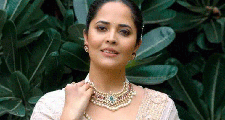 పాతతరం ఆలోచనలు వద్దు: అనసూయ భరద్వాజ్