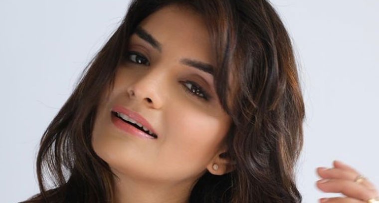 స్పెయిన్‌లో ఎంజాయ్  చేస్తున్న అన్వేషి జైన్