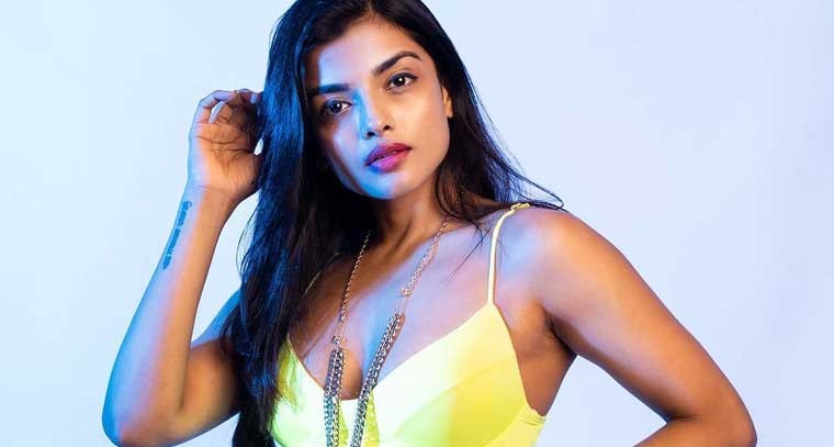 అష్నా జవేరి లేటెస్ట్ స్టిల్స్ 