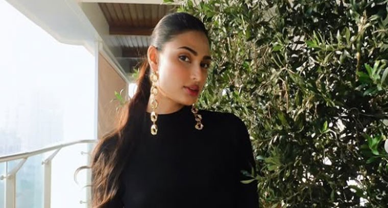 అతియా శెట్టి బేబీ బంప్ ఫోటో షూట్..సోషల్ మీడియాలో వైరల్