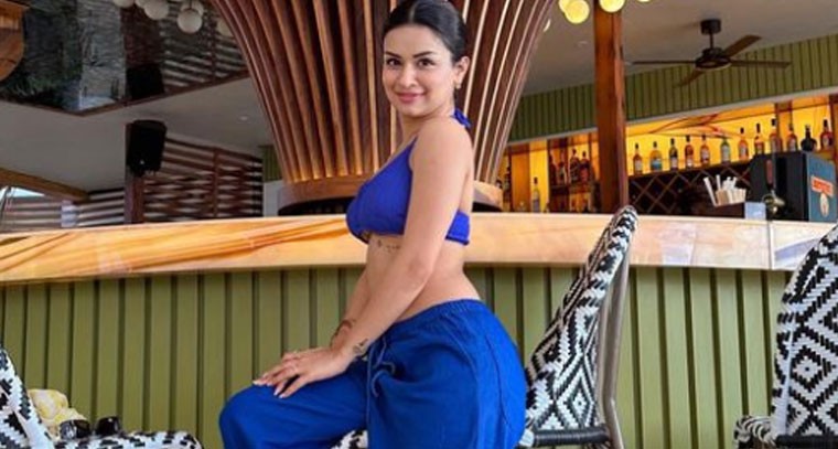 బ్లూ డ్రెస్ లో అవ్నీత్ కౌర్ !