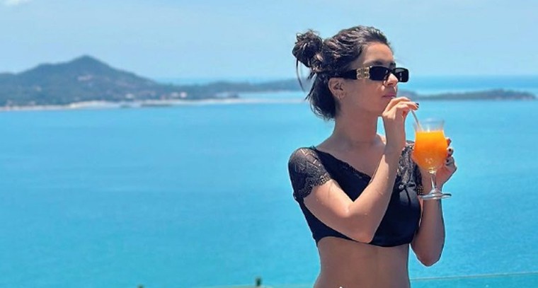 అవ్నీత్ కౌర్ బికినీ ట్రీట్

