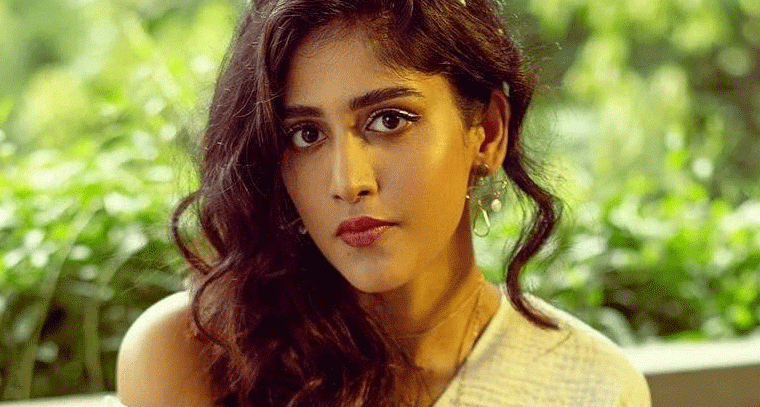 షూటింగ్ టైమ్ లో అలా చేయాలని ఒత్తిడి తెచ్చారు: చాందిని చౌదరి