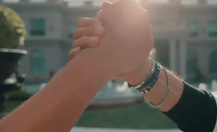 'మన శంకర వర ప్రసాద్ గారు' నుండి స్నిక్ పీక్ అవుట్