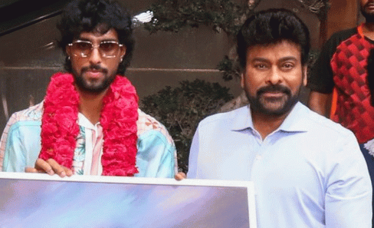 'మన శంకర వర ప్రసాద్ గారు' సెట్స్ లో స్టార్ క్రికెటర్ 