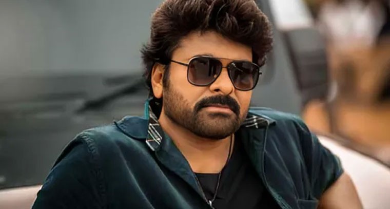 మధ్య తరగతి కుటుంబంలో పుట్టిన చిరంజీవి