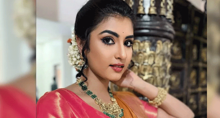 బైక్‌ను ఢీ కొట్టిన నటి!.. హిట్ అండ్ రన్ కేసు నమోదు