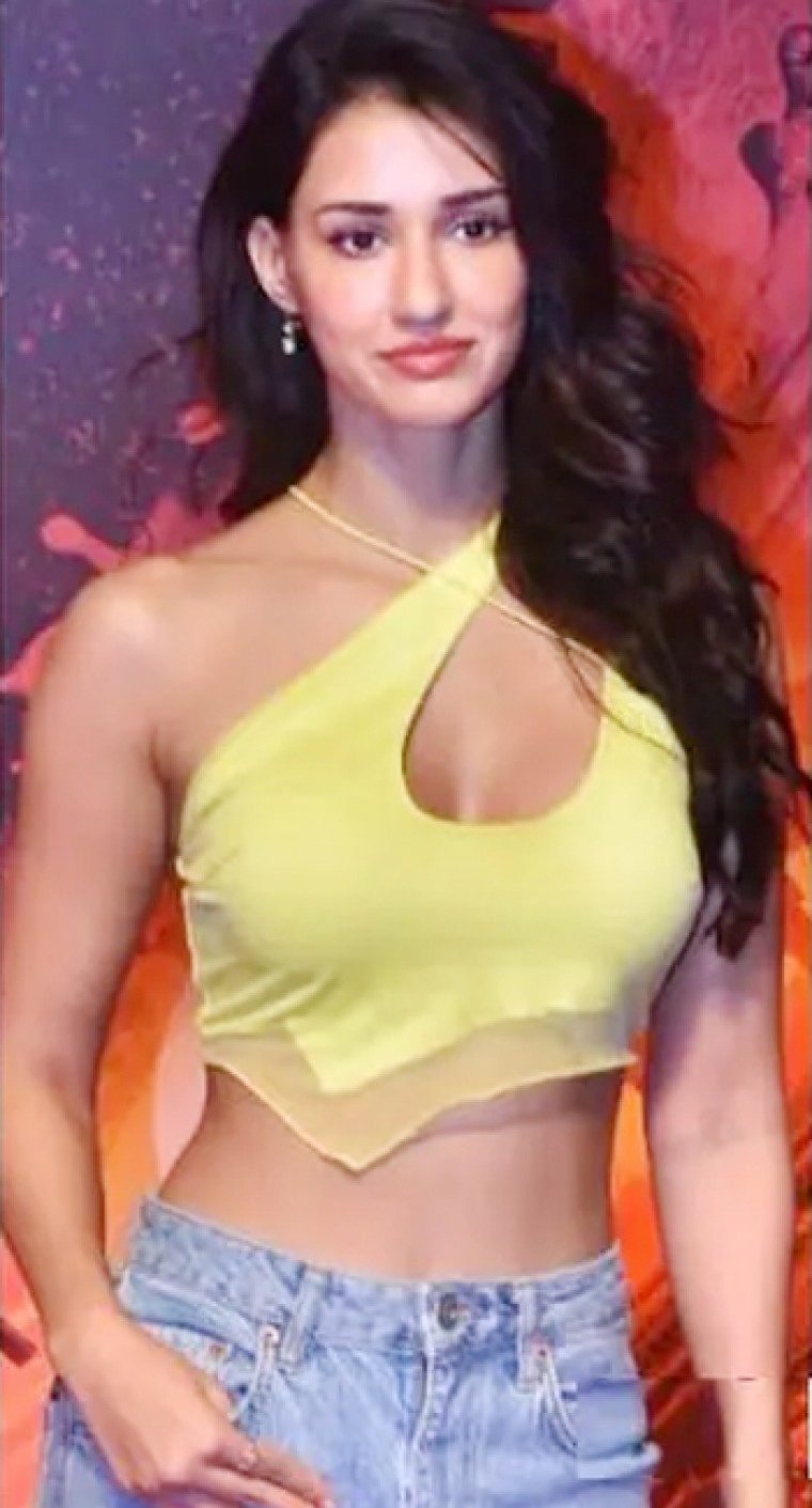 దిశా ప‌టానీ ఫేస్‌పై నెటిజన్లు దారుణంగా ట్రోల్స్..  కారణం అదేనా..?