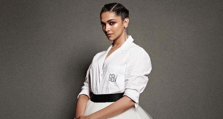 వైట్ గౌన్ లో మెరిసిన దీపికా పదుకొణె