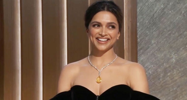 ఆస్కార్ అవార్డుల కార్యక్రమంలో మెరిసిపోతున్న దీపికా పదుకొణే