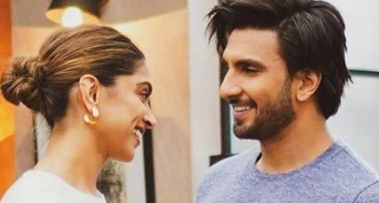 రణ్ వీర్-దీపిక హ్యాపీ సెల్ఫీ