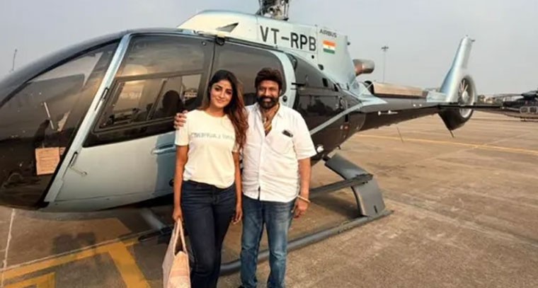 బాలకృష్ణ, డింపుల్ హయాతి హెలికాప్టర్ ప్రయాణం వైరల్