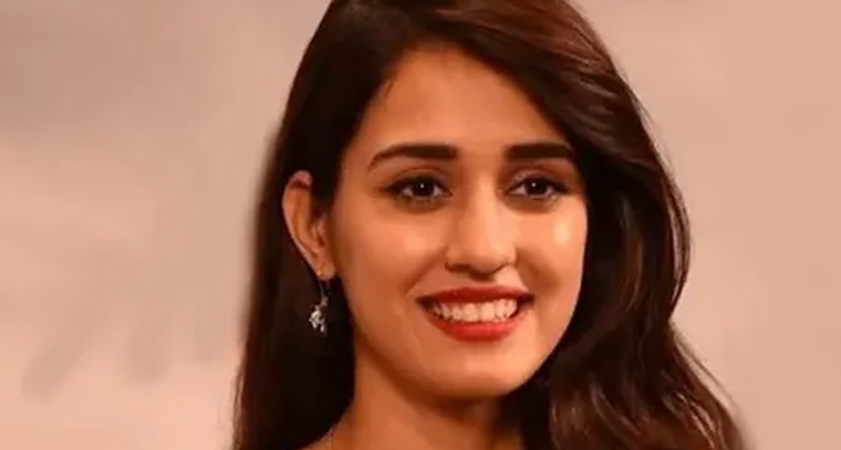 దిశా పటానీ ఇంటి ముందు కాల్పులు