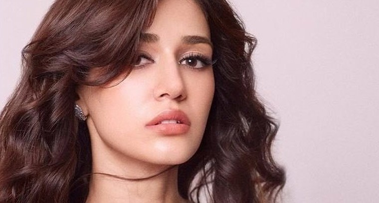 దిశా పటానీ హాట్ ఫోటోషూట్ !