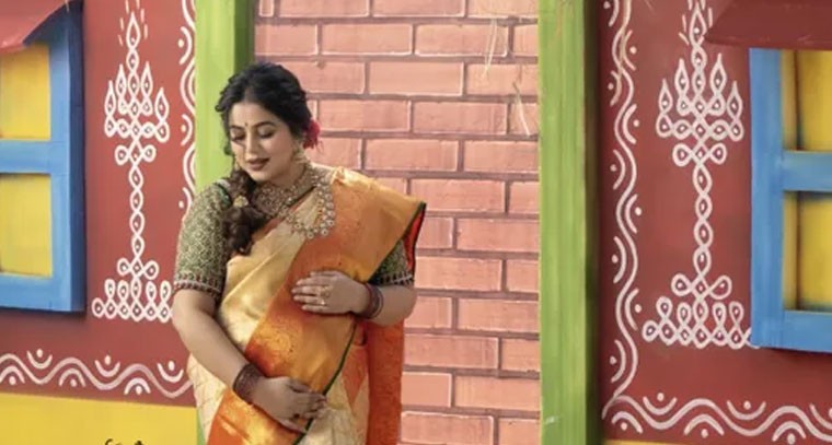 రెండో సారి తల్లి కాబోతున్న హీరోయిన్ పూర్ణ.. బేబీ బంప్ ఫొటోస్ వైరల్