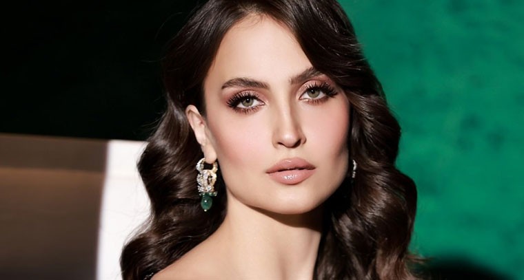  ఎథ్నిక్ లుక్‌లో ఎల్లి అవ్రామ్