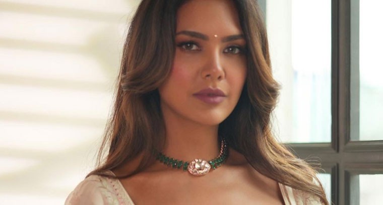 ఈషా గుప్తా  బోల్డ్ అవతార్ !