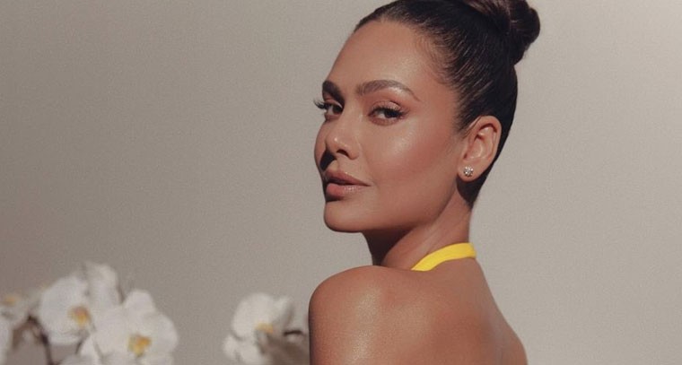 గ్లామరస్ లుక్‌ లో ఈషా గుప్తా