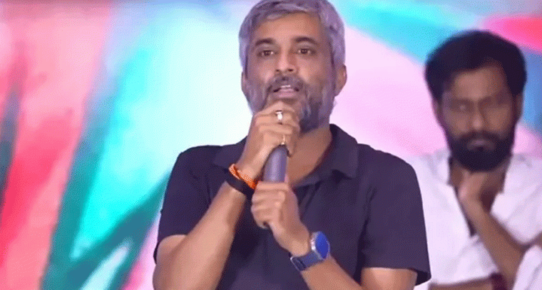త్వరలో ప్రభాస్ - హను రాఘవపూడి సినిమా టైటిల్ ప్రకటన