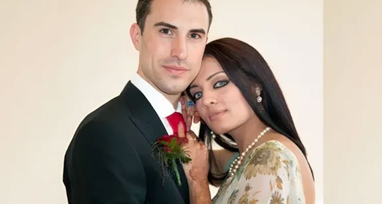 భర్తపై గృహ హింస కేసు పెట్టిన బాలీవుడ్ నటి.. భర్తపై రూ.50 కోట్లు డిమాండ్