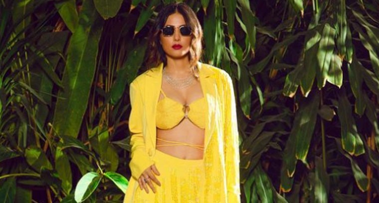 యెల్లో డ్రెస్ లో హీనా ఖాన్ !