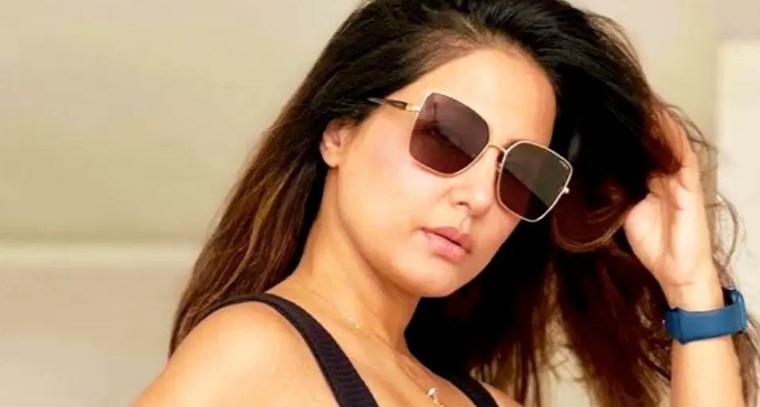 హీనా ఖాన్ గ్లామర్ ట్రీట్ !