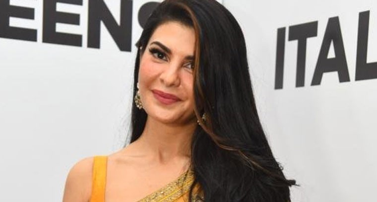  జాక్వెలిన్ ఫెర్నాండెజ్ పై నెటిజన్స్ ఫైర్ 