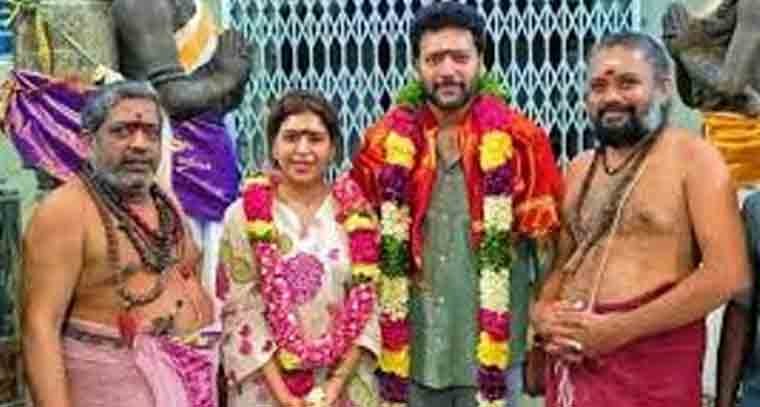 జయం రవి నా జీవితంలో వెలుగులు నింపాడు 
