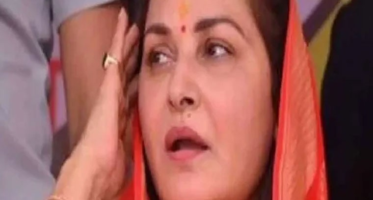 తీవ్ర భావోద్వేగానికి గురైన సినీ నటి జయప్రద