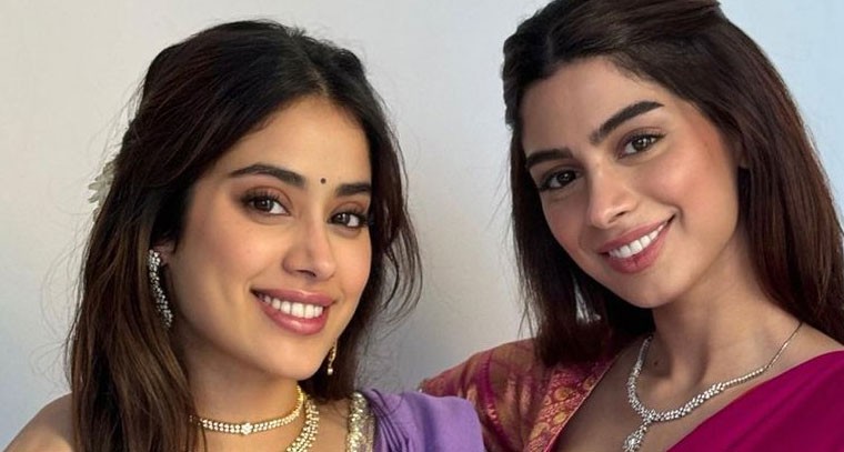 హాఫ్ శారీలో శ్రీదేవి కూతుళ్లు