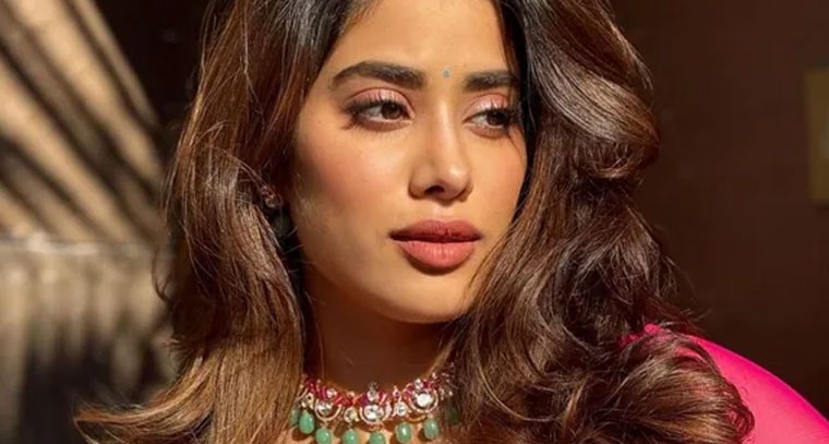 జాన్వీ కపూర్ సంచలన నిర్ణయంతో కరణ్ జోహార్‌కు షాక్!