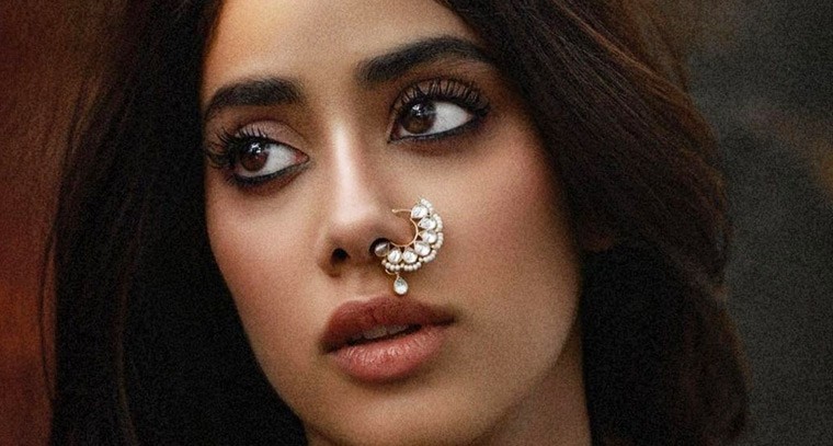 చాలా హాట్ గా జాన్వీ కపూర్