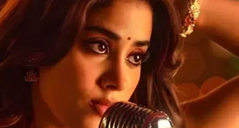 పెద్దిలో జాన్వీ లుక్ పై నెటిజన్ల విమర్శలు