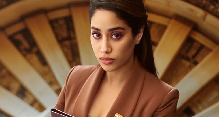 నటనతో ఆకట్టుకున్న జాన్వీ కపూర్

