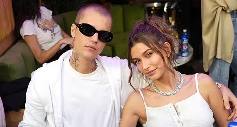 భార్యని అన్‌ఫాలో చేసిన స్టార్ సింగర్