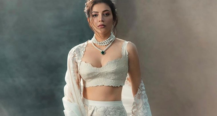 కాజల్ అగర్వాల్ గ్లామర్ షో 