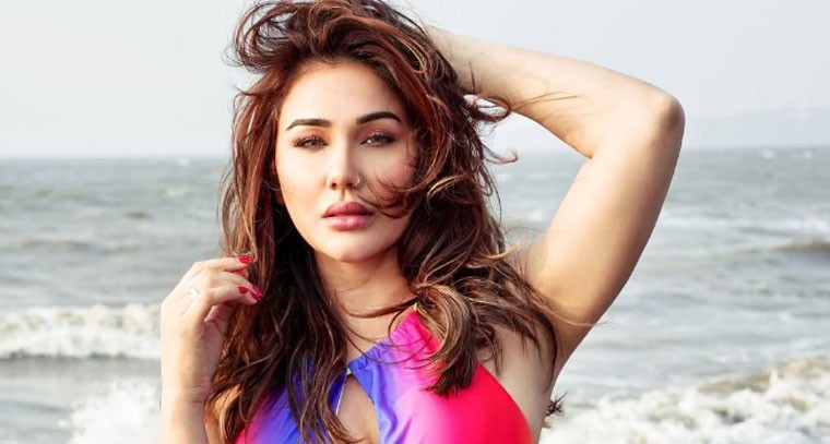  బోల్డ్ లుక్‌లో కంగనా శర్మ