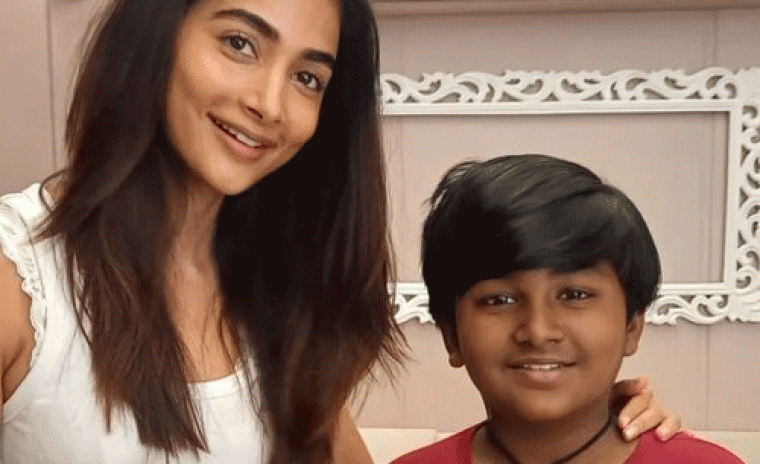 'కాంచనా 4' సెట్స్ లో జాయిన్ అయ్యిన పూజా హెగ్డే 