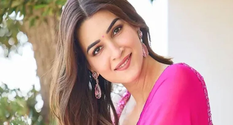 సినీ రంగంలో పోటీతోనే ఎదుగుదల: కృతి సనన్